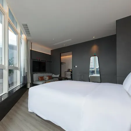 Moxy Chongqing Hotel Exterior photo