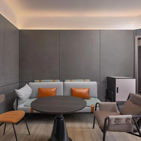 Moxy Chongqing Hotel Exterior photo