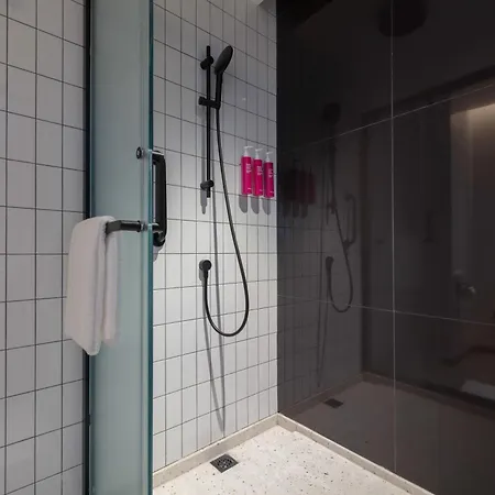 Moxy Chongqing Hotel Exterior photo