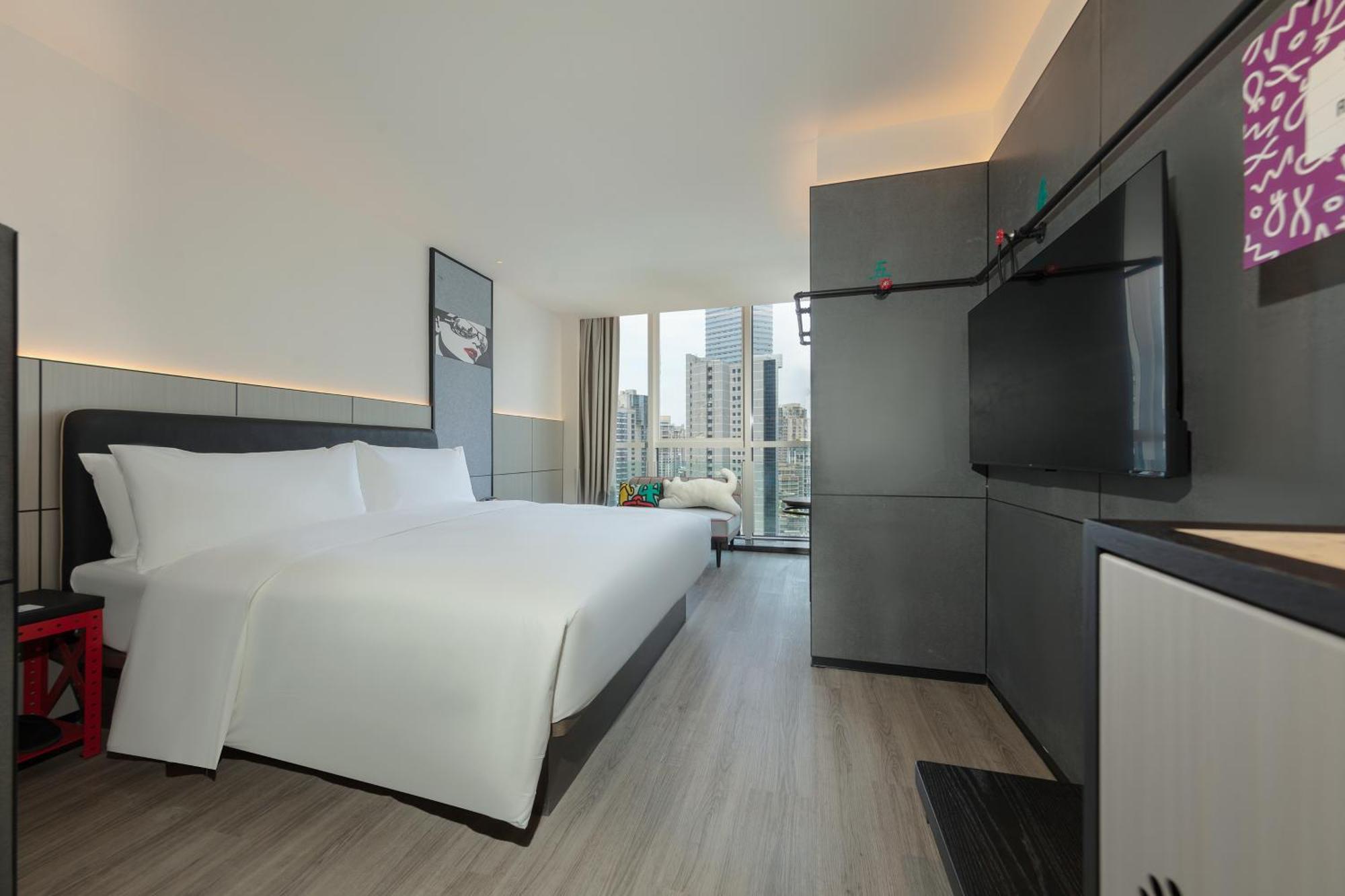Moxy Hotel 4*