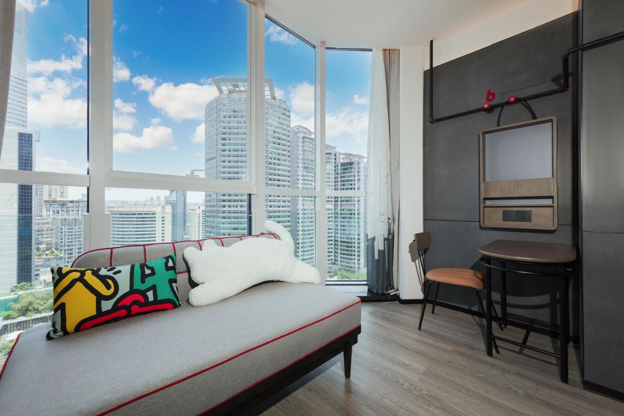 Moxy Hotel 4*